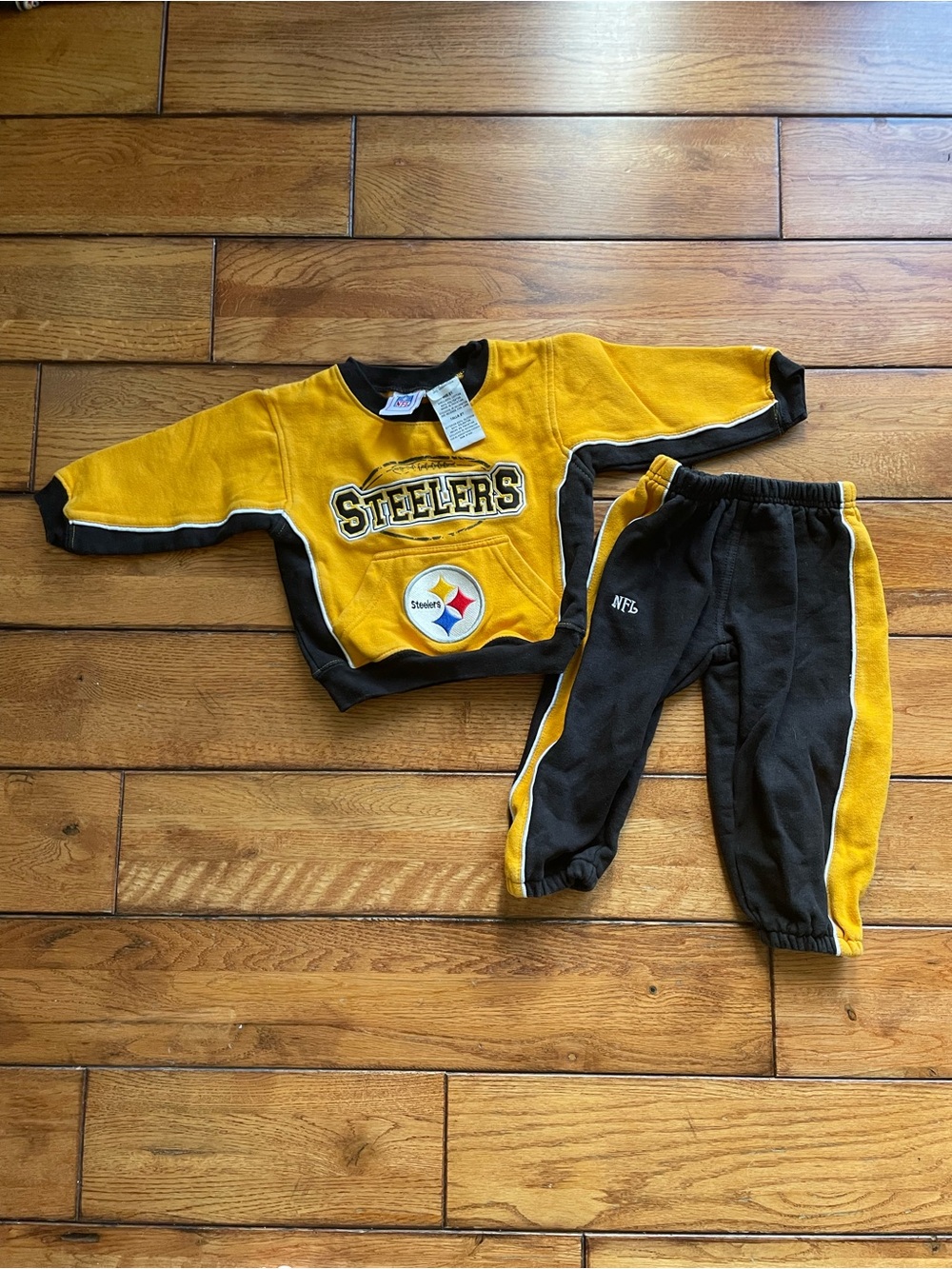 NFL Kids Steelers Sweatshirt and Joggers Set in Gold and Black
